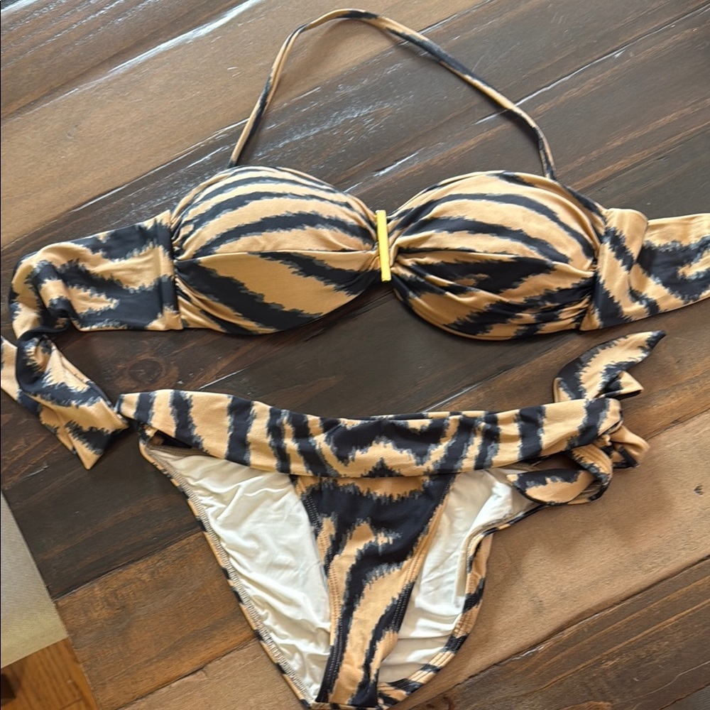 Stylish Tan and Black Bikini Set